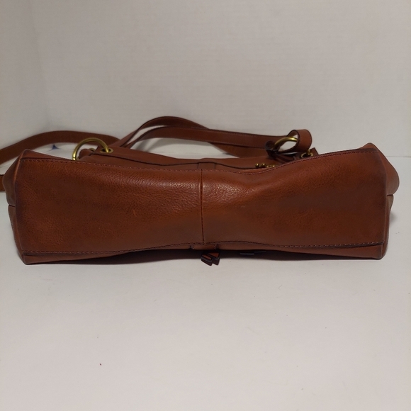 FOSSIL Crossbody Purse Soft Genuine Leather Bag Saddle Brown w Gold Key Charm - Picture 9 of 16